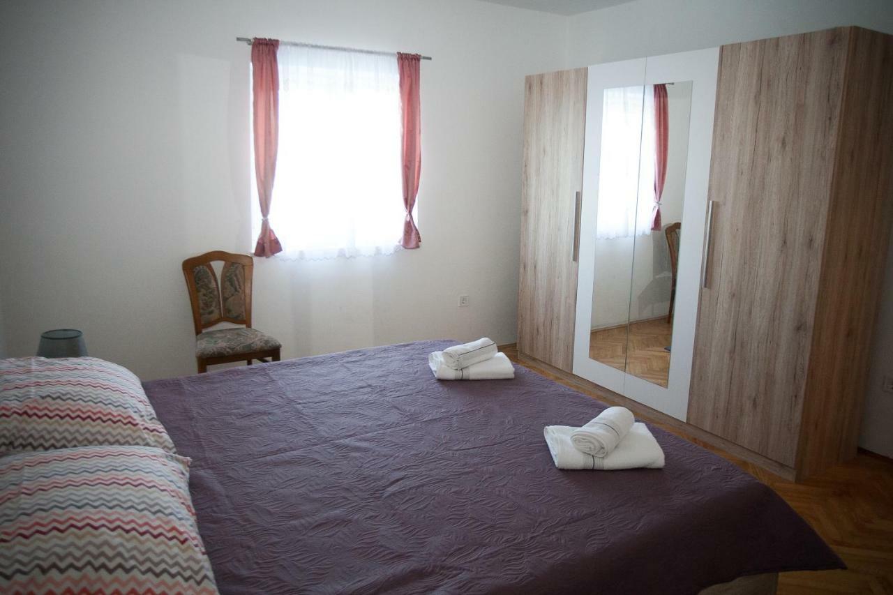 Apartman Ana Radovin Exterior photo