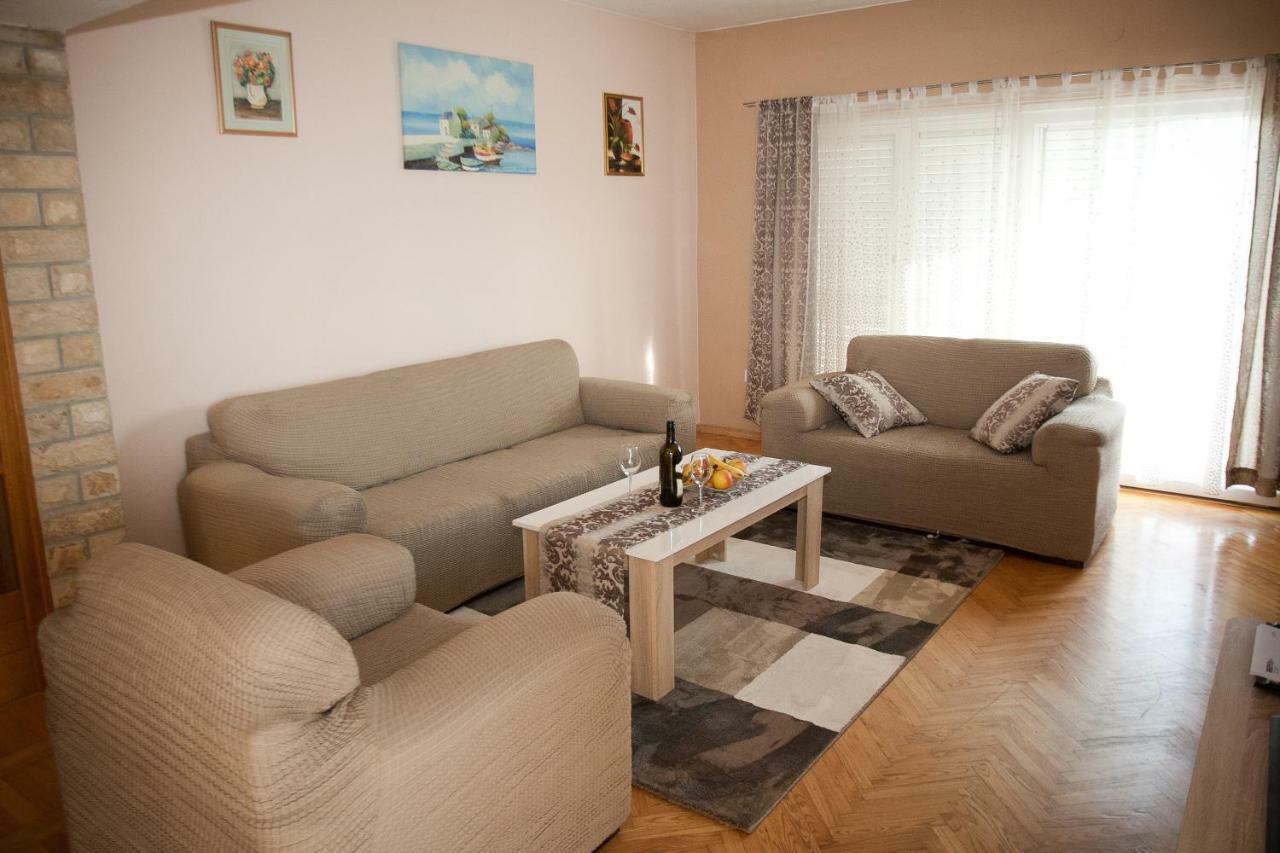 Apartman Ana Radovin Exterior photo