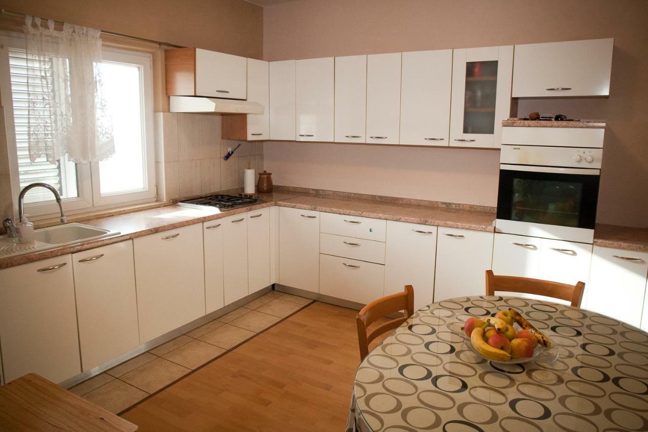 Apartman Ana Radovin Exterior photo